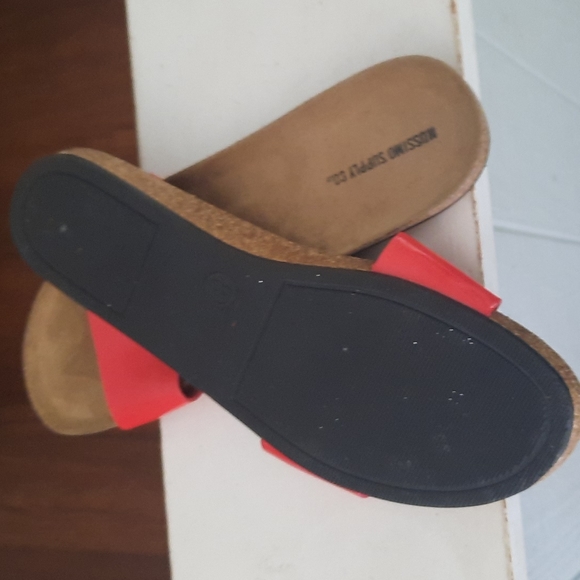 Mossimo slides - Picture 3 of 3